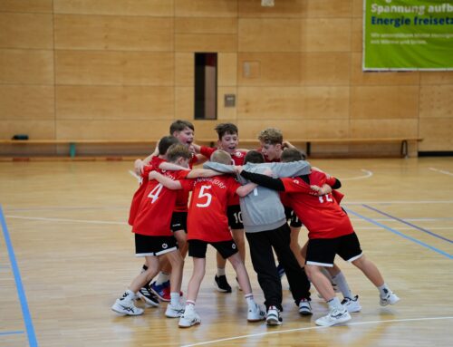 Handball wie aus dem Weihnachtsbilderbuch – Motor Hennigsdorf feiert Torfestival beim Weihnachtssingen