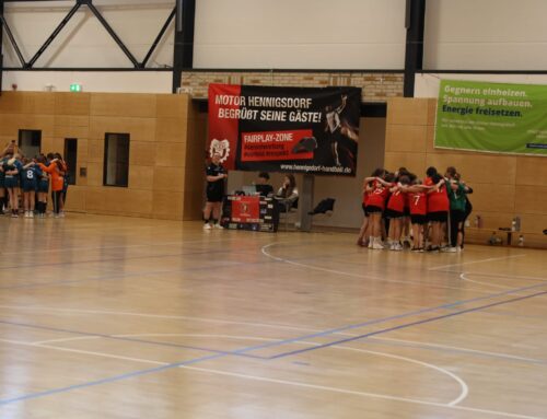 Herzschlagspiel mit Kopf-an-Kopf-Rennen – Hennigsdorf belohnt sich mit Heimsieg! 💙🤍